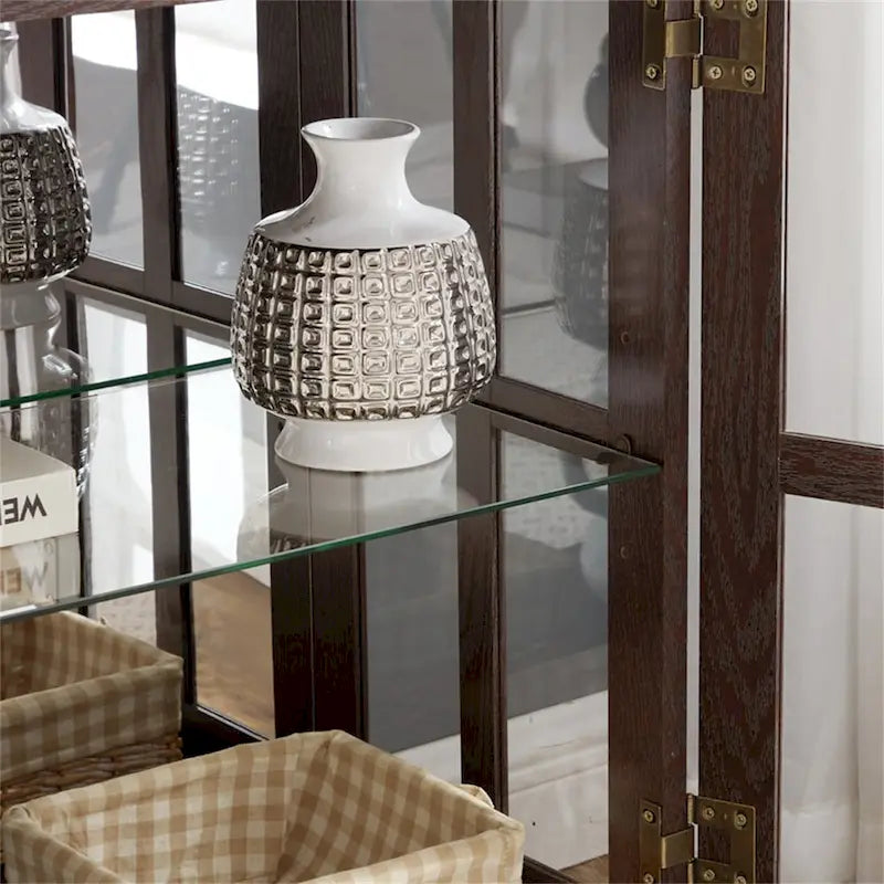 Vitrina expositora de antigüedades de vidrio con iluminación LED y puertas de celosía