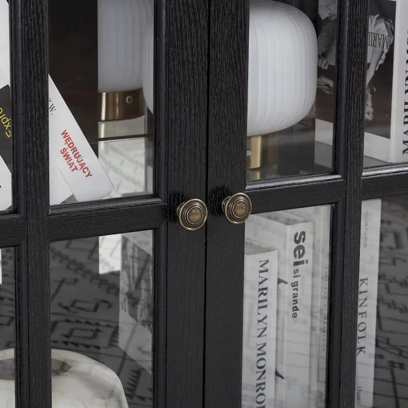 Vitrina expositora de antigüedades de vidrio con iluminación LED y puertas de celosía